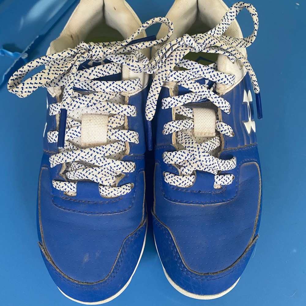 Under Armour Blue and White Baseball Shoes/Cleats with Speckled Laces